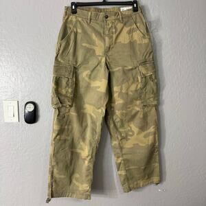 Gap Mens Extra Baggy Camo Cargo Pants, 31x30, 782720